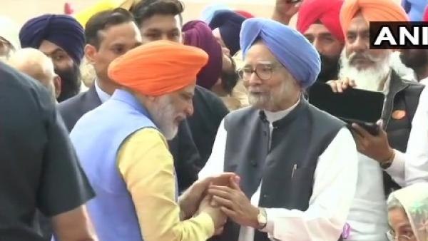 अमरिंदर सिंह ने भी किए दर्शन 