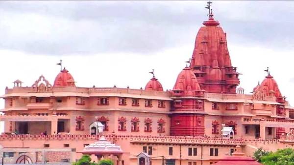 मथुरा में स्थित कृष्ण जन्मभूमि मंदिर