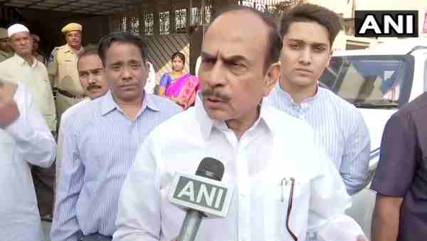 अपनी बहन की जगह पुलिस को करना चाहिए था फोन