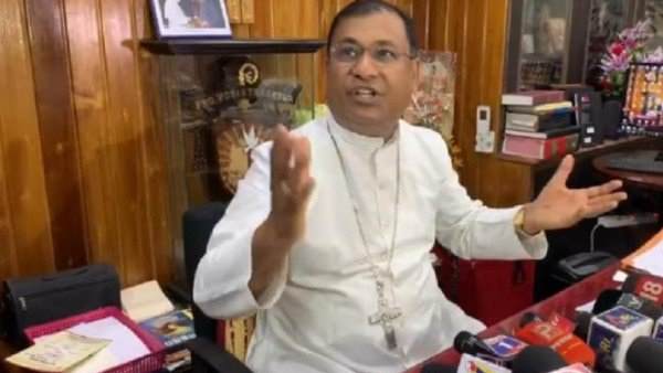 महिला की ओर से शिकायत दर्ज महिला की ओर से शिकायत दर्ज