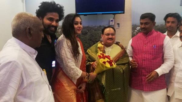 बीजेपी में आईं एक्ट्रेस नमिता बीजेपी में आईं एक्ट्रेस नमिता