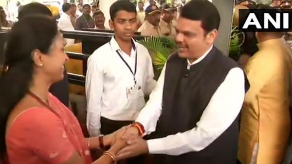 तीन दलों की ये सरकार ज्यादा दिन नहीं चलेगी:फडणवीस तीन दलों की ये सरकार ज्यादा दिन नहीं चलेगी:फडणवीस