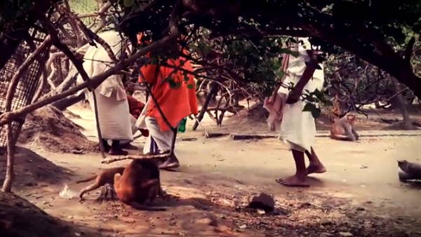 छिपकर रासलीला देखने की चाहत थी, खो बैठा मानसि‍क संतुलन