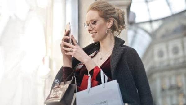 सामान पर मिलती है भारी छूट