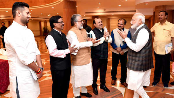 all party meeting, opposition raised Farooq,Chidambaram issue, demand to be allowed in Parliament all party meeting, opposition raised Farooq,Chidambaram issue, demand to be allowed in Parliament