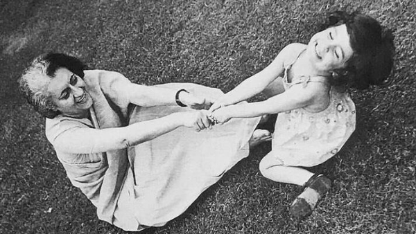 कविता शेयर कर दादी को किया याद