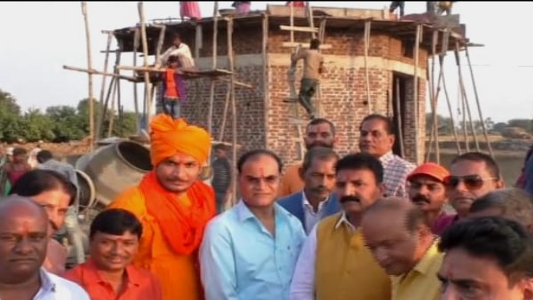 4500 फीट जमीन पर बन रहा मंदिर 4500 फीट जमीन पर बन रहा मंदिर