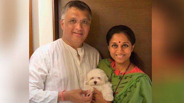 सदानंद ने अजित को दिया शरद पवार का मैसेज