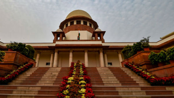  1949 में मूर्तिया रखना कानून के विपरीत काम था: SC