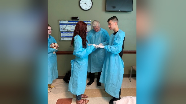 अस्पताल में शादी का अनोखा फैसला