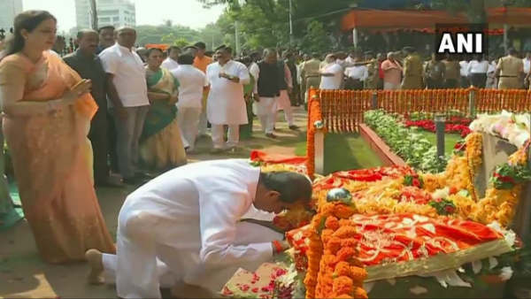 एक बार क्यों गिरफ्तार हुए थे बाल ठाकरे ? एक बार क्यों गिरफ्तार हुए थे बाल ठाकरे ?