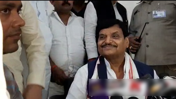 गंगा पार जितने भी पुल बने वो हमने बनवाए गंगा पार जितने भी पुल बने वो हमने बनवाए