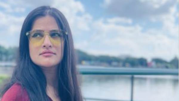 सोना मोहपात्रा ने किस किसपर साधा निशाना?