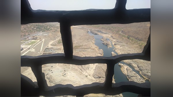 30 से ज्यादा प्रोजेक्ट्स पर चल रहा काम 