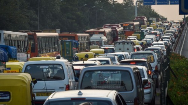 गाड़ी की फोटो भेजने पर मिलेगा इनाम