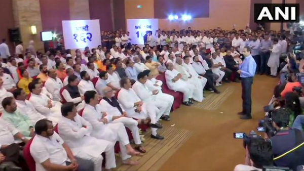 उद्धव ठाकरे का बड़ा ऐलान