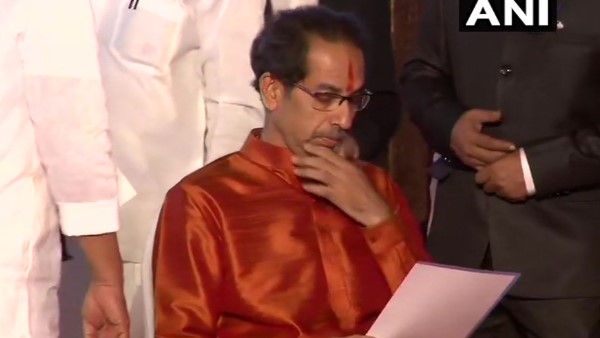 MNS समेत कुल 4 विधायकों ने नहीं की वोटिंग MNS समेत कुल 4 विधायकों ने नहीं की वोटिंग