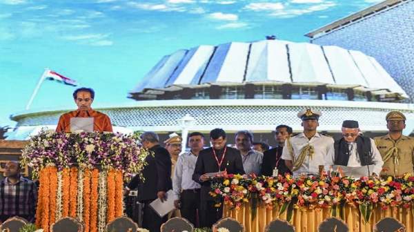 uddhav-thackeray-takes-oath
