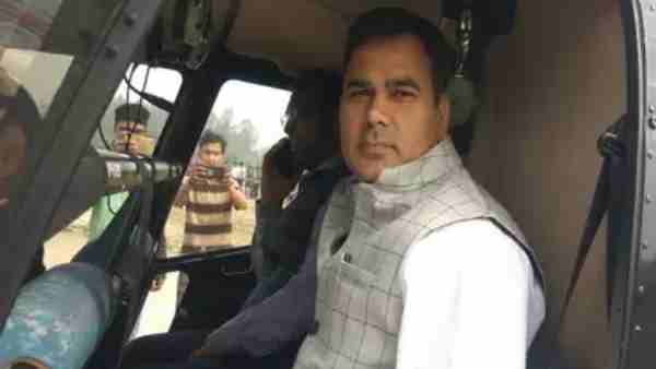 एसडीएम और सीओ पर धमकाने का आरोप एसडीएम और सीओ पर धमकाने का आरोप