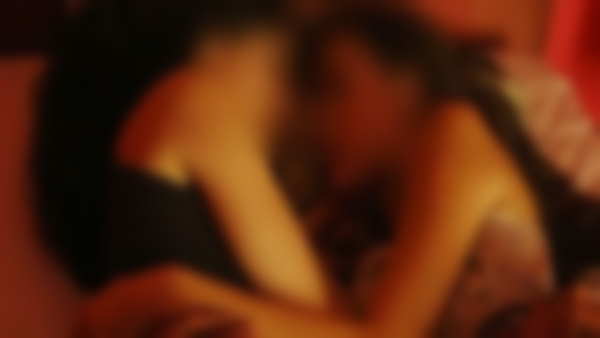 साढ़े सात साल पहले से लिव-इन में रह रही हैं दोनों साढ़े सात साल पहले से लिव-इन में रह रही हैं दोनों