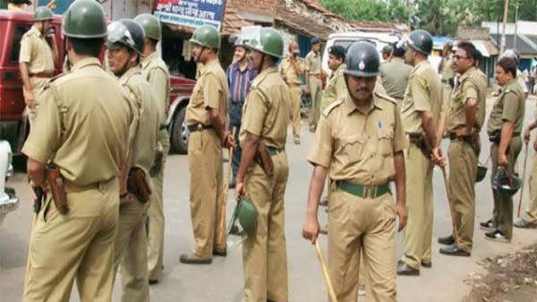 कई लोग हुए गिरफ्तार