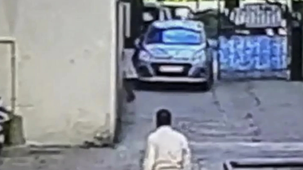 सीसीटीवी में कैद हुई घटना