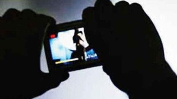 स्थानीय पार्षद से की शिकायत स्थानीय पार्षद से की शिकायत