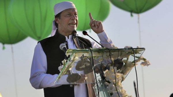 अपने लोगों पर ध्यान केंद्रित करे पाकिस्तान