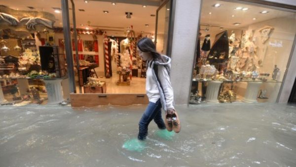 वर्ष 2100 तक पूरी तरह से जल समाधि ले लेगा वेनिस शहर