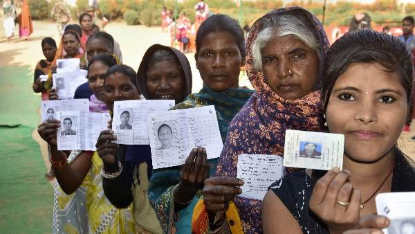 महिला वोटरों में दिखा उत्साह महिला वोटरों में दिखा उत्साह