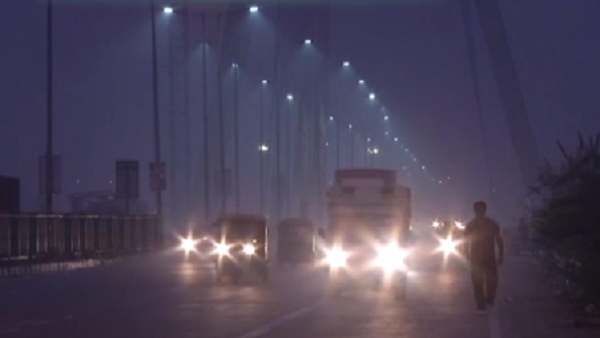 आसमान में बादल छाए 