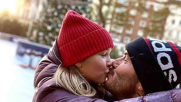 डेविड बेखम ने भी तस्वीरें शेयर की थीं