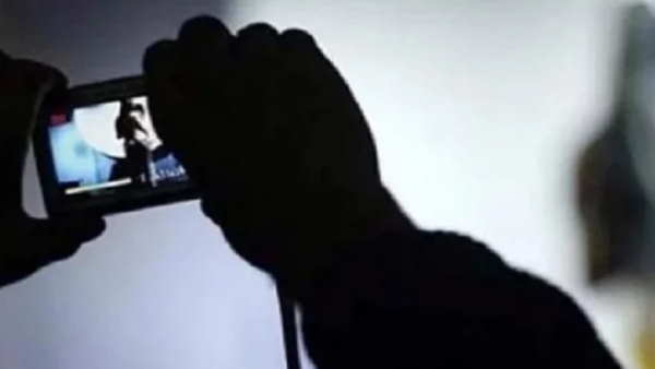 पीड़िता पर केस वापस लेने का दबाव