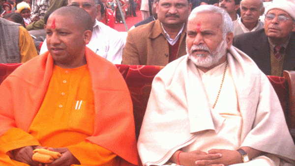 चिन्मयानंद पर नाबालिग से दुष्कर्म का विवाद