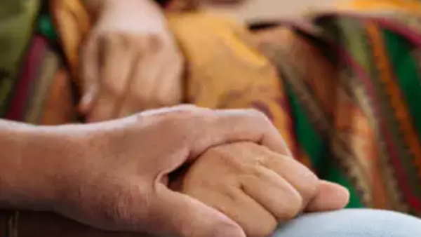 कैब ड्राइवर के मोबाइल पर आया मैसेज