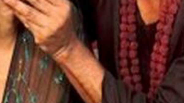 झाड़-फूंक के किया सम्मोहित