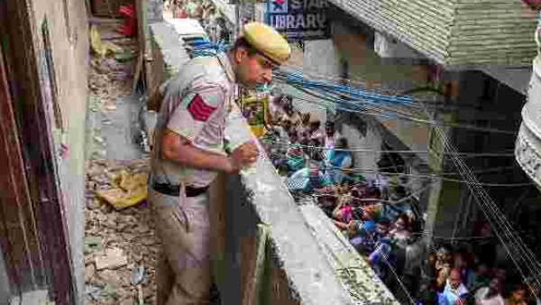 बस बचा बड़ा भाई का परिवार