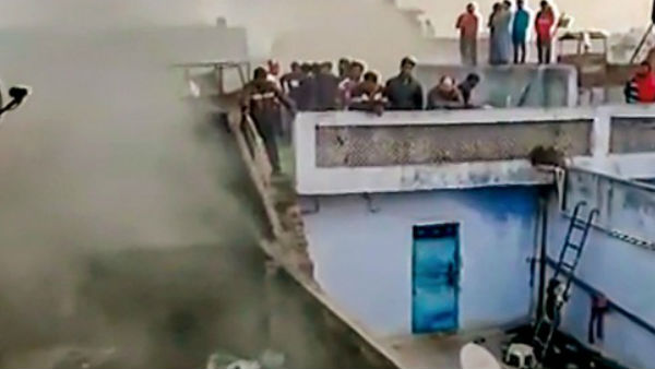 इस फायर कर्मचारी ने बचाई 11 जिंदगियां इस फायर कर्मचारी ने बचाई 11 जिंदगियां