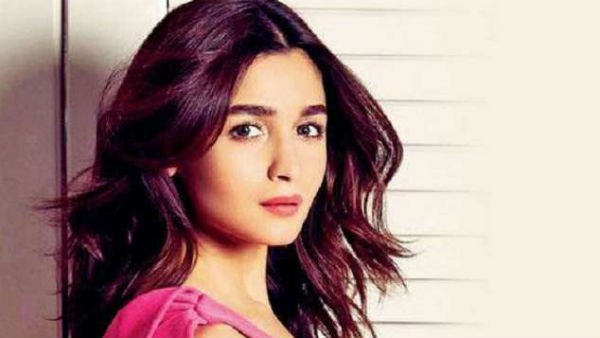 आलिया भट्ट ने भी किया छात्रों को सपोर्ट