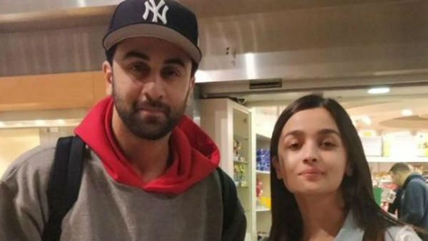 शादी का कार्ड भी हुआ था वायरल 