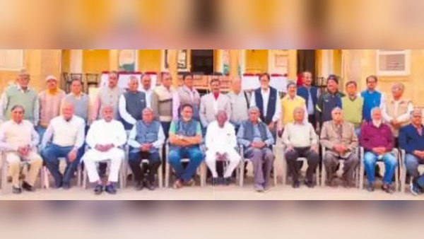 Alumni reach Jaisalmer govt senior secondary school after fifty years