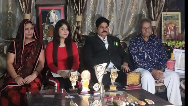  बूंदी पेंटिंग पर कार्य करने की ठानी