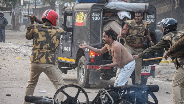 lucknow citizenship act protest police arrest journalist