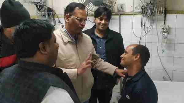 फायरमैन राजेश शुक्ला ने अकेले बचाई 11 जिंदगी