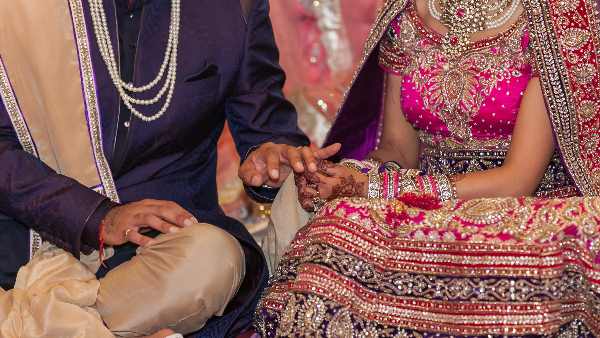 वेडिंग सीज़न ऑनलाइनPersonal loan सिक्योर करने का तरीका जानें वेडिंग सीज़न ऑनलाइनPersonal loan सिक्योर करने का तरीका जानें