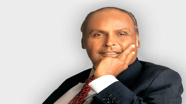 'कर लो दुनिया मुट्ठी' में स्लोगन के साथ आरकॉम ने रखा कदम