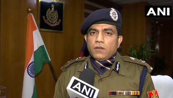 कोई गोली नहीं चलाई गई है: दिल्ली पुलिस