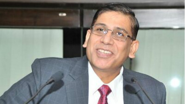 'संविधान को बदलना चाहती है वीएचपी'