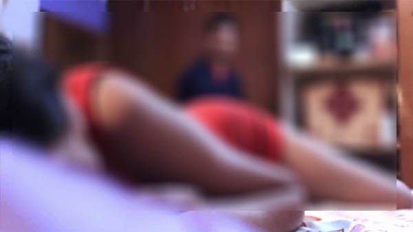 एक युवक से हुई इंप्रेस, पूरी रात गुजारा उसके साथ और...