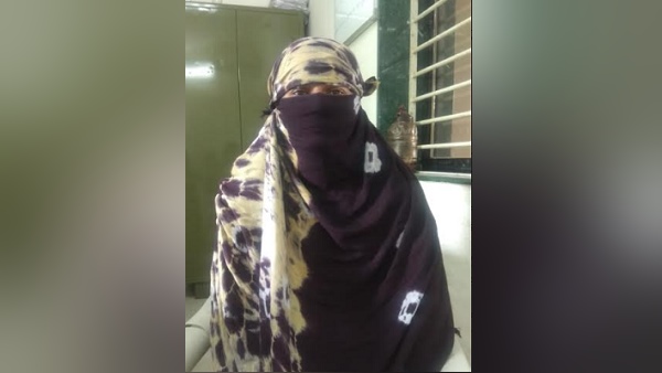 पढ़ाई करने आई मौसी के भांजे से प्रेम संबंध बने